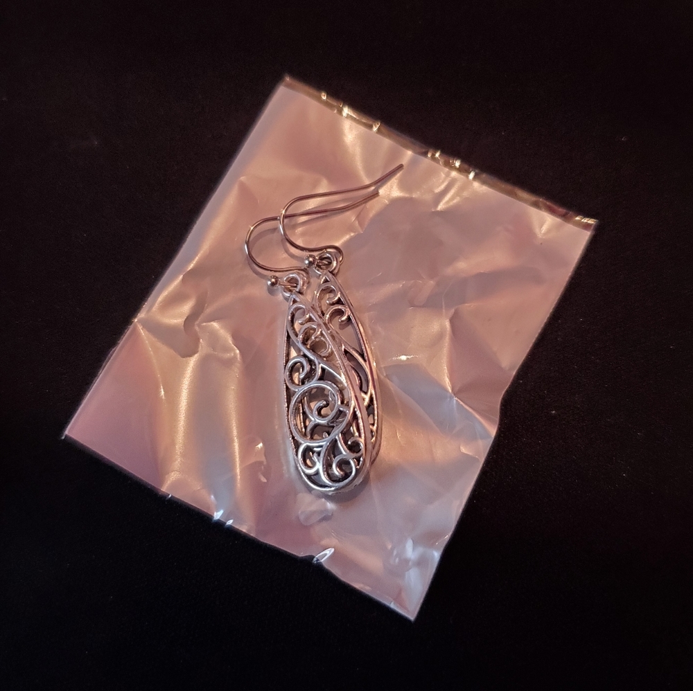 Cute Filigree Silver Dangle Earrings